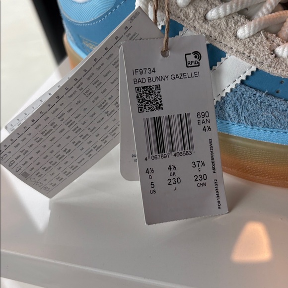 adidas x Bad Bunny Women's US size 5 Sneakers - Picture 5 of 6